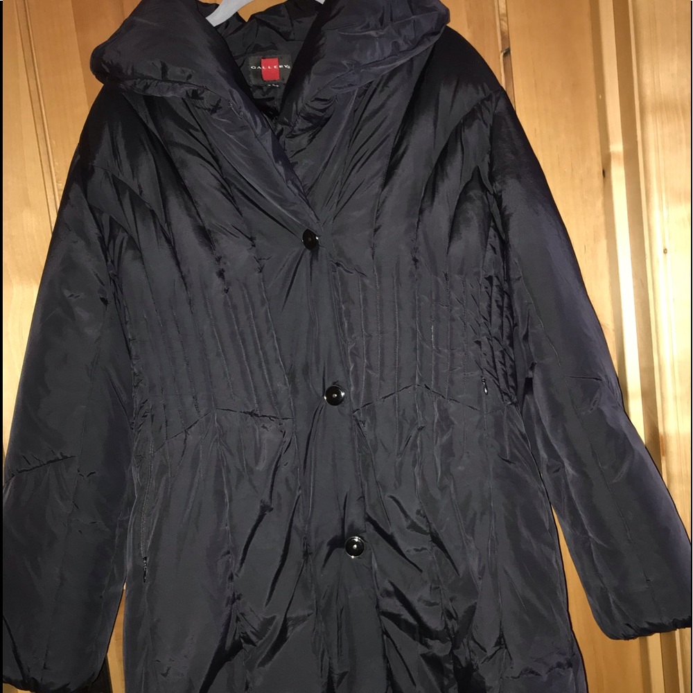DOWN COAT